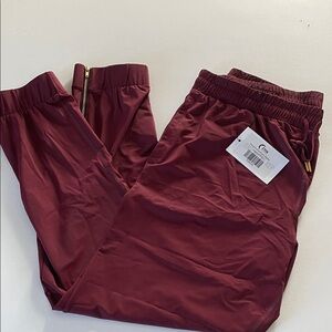 Zyia Pinot Everywhere Zipper Joggers